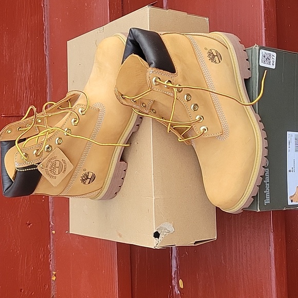 Timberland Wheat Nubuck Boots - Picture 1 of 3